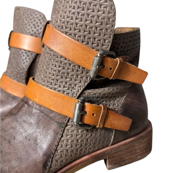Sofft Baywood Ankle Boots Womens 7M Brown Tan Leather Buckle Moto Straps Zip Up - Picture 5 of 16